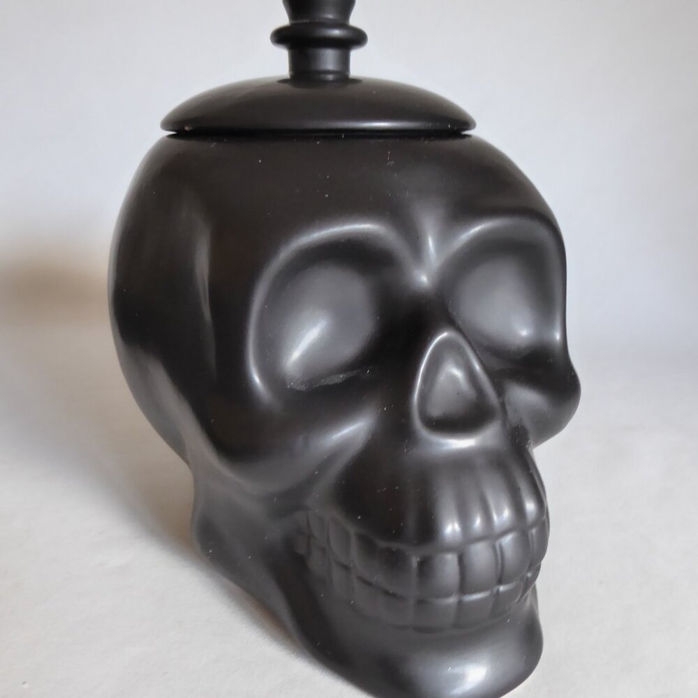 NEW GOTHIC HALLOWEEN BLACK SKULL CERAMIC LIDDED COOKIE JAR & CANISTERS SET - Picture 2 of 14